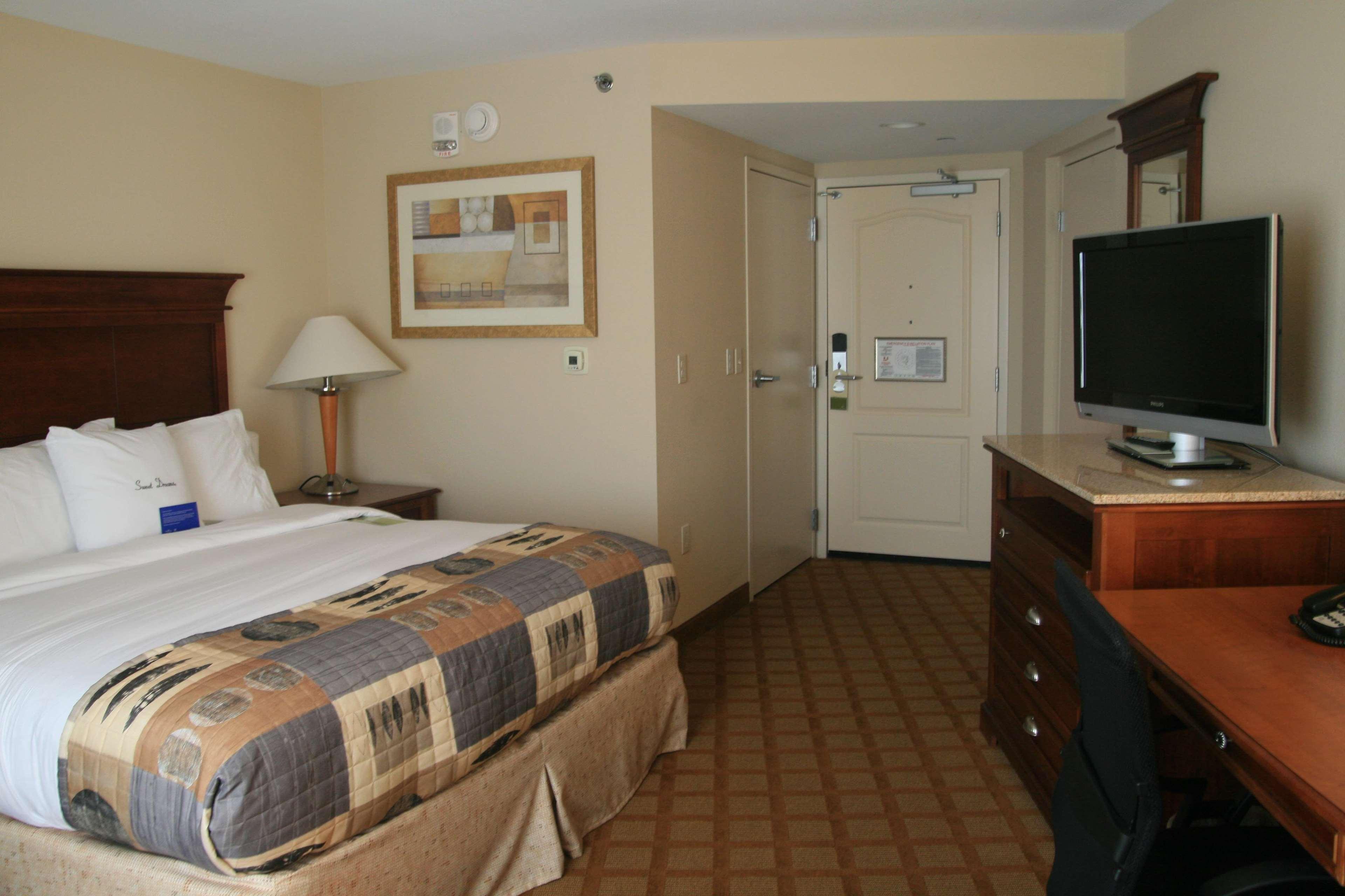 Doubletree By Hilton Jefferson City Extérieur photo