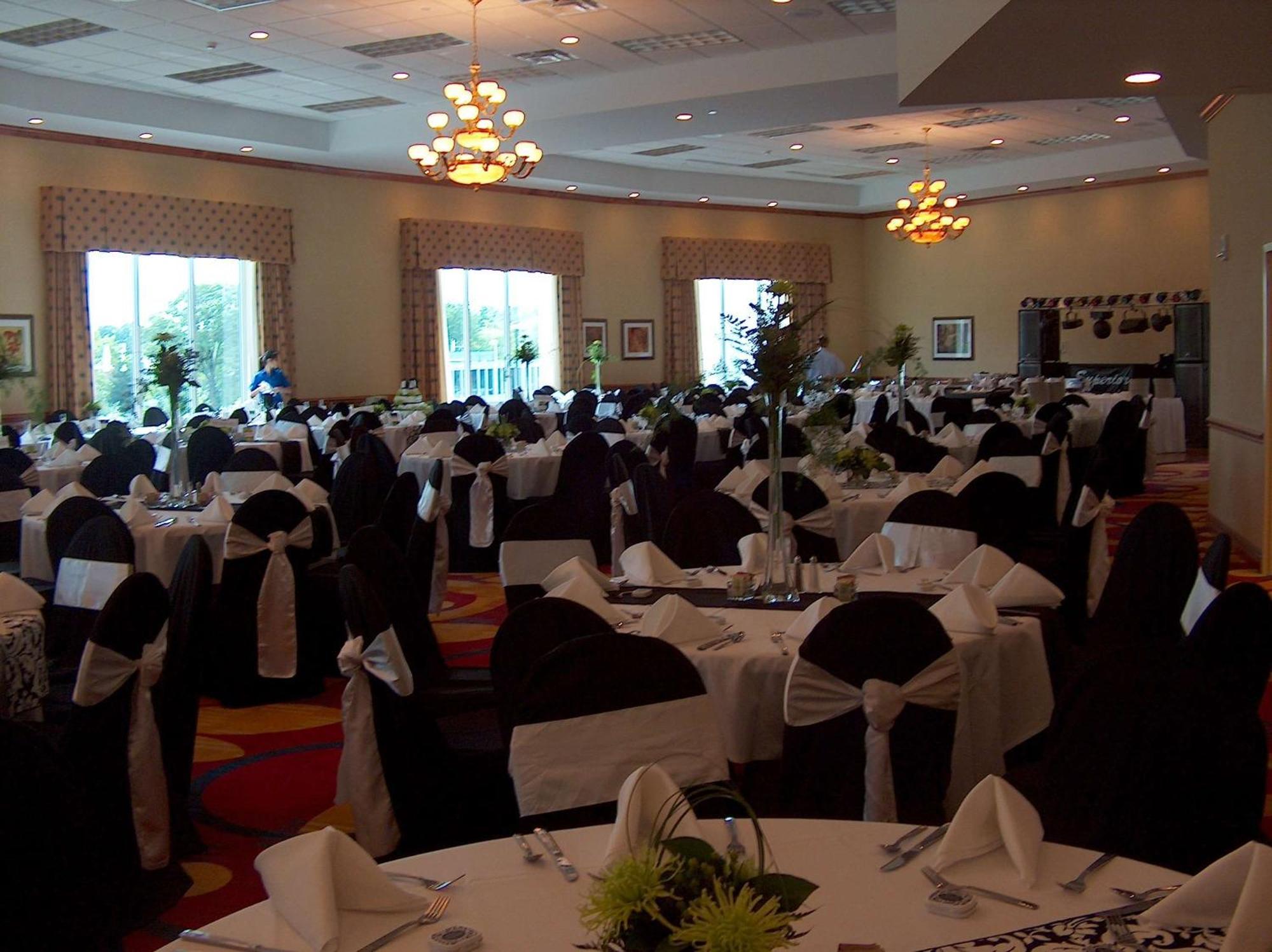 Doubletree By Hilton Jefferson City Extérieur photo
