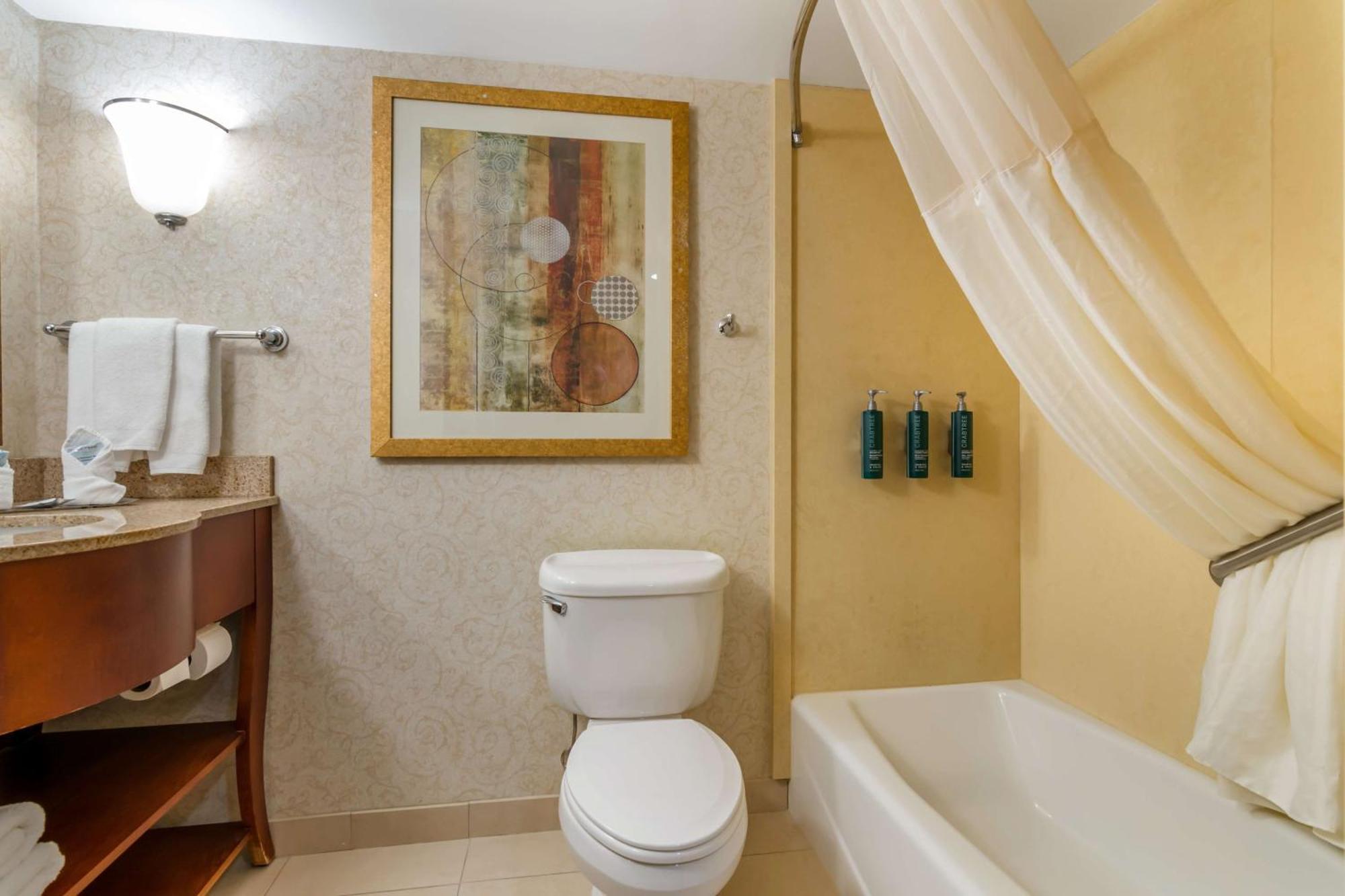 Doubletree By Hilton Jefferson City Extérieur photo