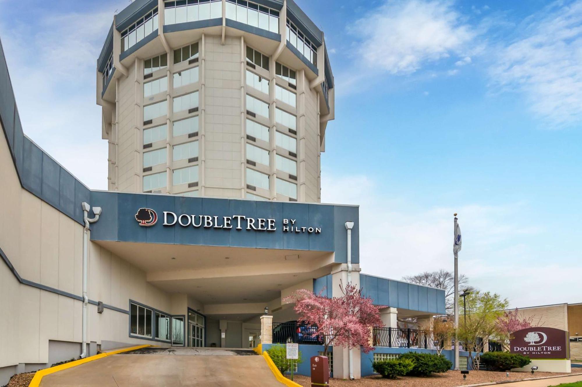 Doubletree By Hilton Jefferson City Extérieur photo